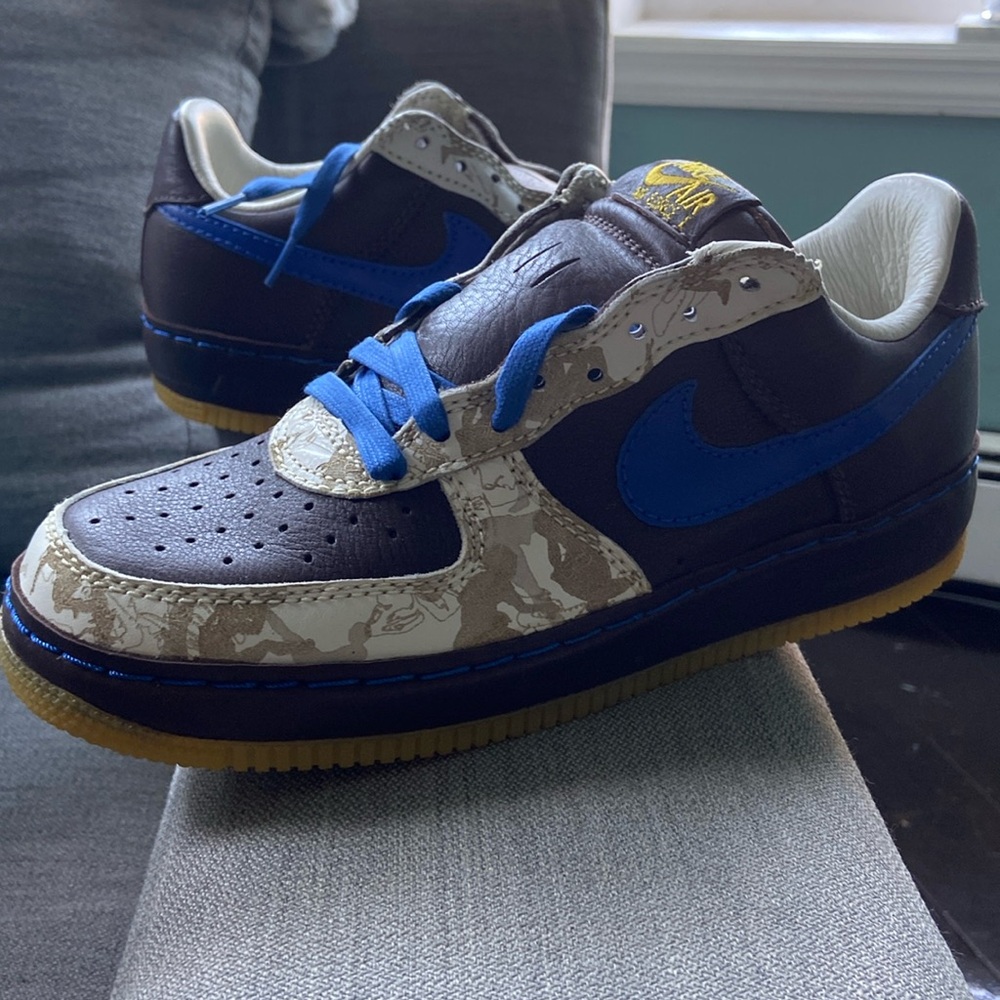 Air Force 1 Inside/Out